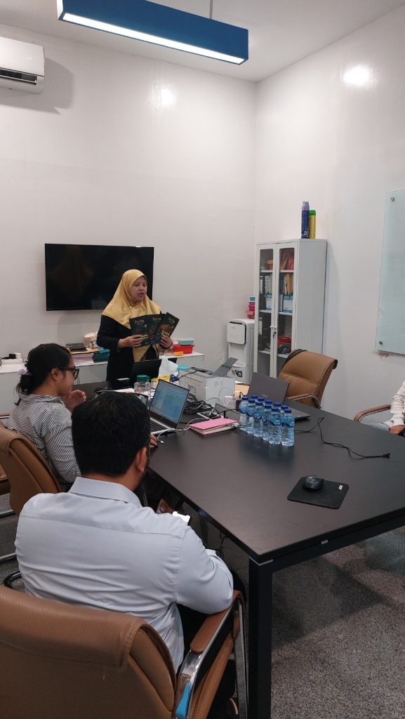 Auditor Halal LPH HAI bersama team management Auditor HAI